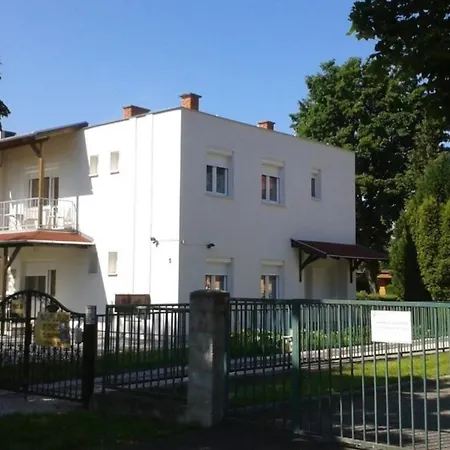 Appartement In Buekfuerd Mit Garten - B52075